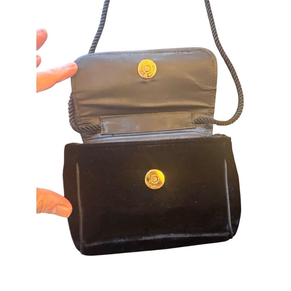 Jessica McClintock Black Velvet Mini Shoulder Bag With Snap Closure & Rope Strap - Picture 3 of 5